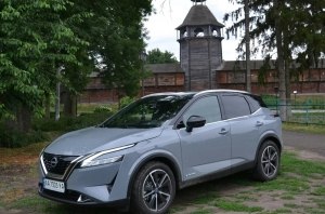 - Nissan Qashqai: Nissan Qashqai e-Power:  