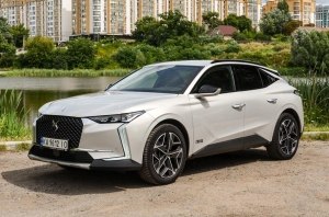      DS 4