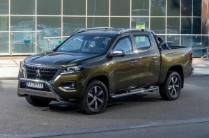 - Peugeot Landtrek: Peugeot Landtrek:  