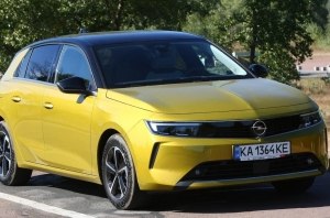- Opel Astra:   : - Opel Astra