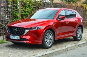 - Mazda CX-5: Mazda CX-5.    ?