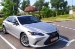 Lexus ES 300h. Чому це останній японський преміум седан