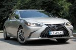 LEXUS ES 300h:     
