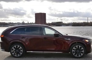 - Mazda CX-90:  : -  Mazda CX-90