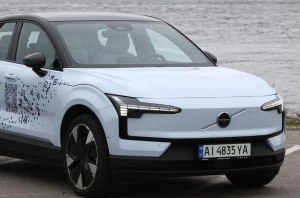   : -   Volvo EX30