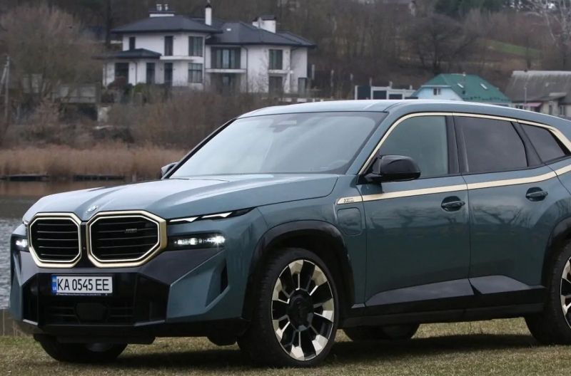 Швидкісний велетень: тест-драйв нового кросовера BMW XM