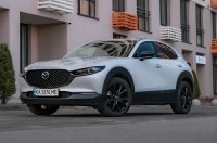 Mazda CX-30: -