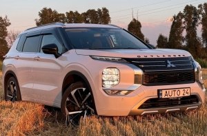 - Mitsubishi Outlander: Mitsubishi Outlander:   ?