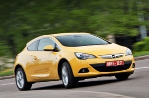 - Opel Astra:    Opel Astra GTC  -