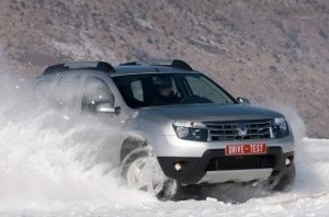 Утюжим узбекские дороги на кроссовере Renault Duster