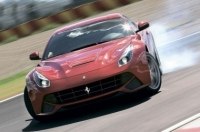 Новый жеребец в конюшне “Ferrari”
