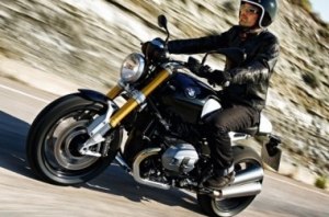 - {MARK} {MODEL}: ,  !