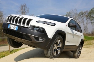 - Jeep Cherokee:   