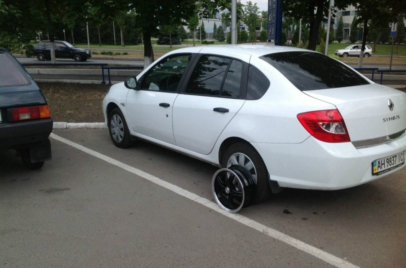 Renault symbol 2010