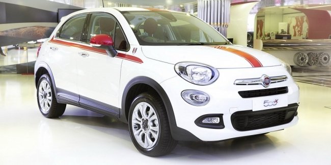  Fiat 500X    Fulham FC Special Edition