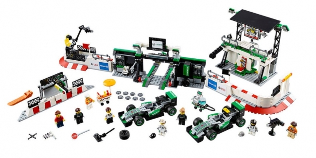  Lego   Mercedes-AMG F1 Team