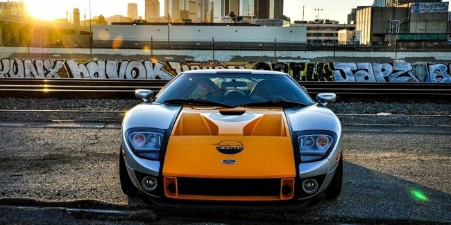  Ford GT       