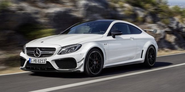      Mercedes-AMG C63 R