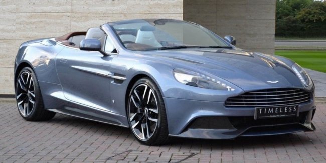  Aston Martin Vanquish Volante   295 000 