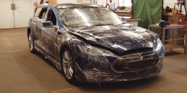   Tesla Model S     