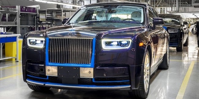  Rolls-Royce Phantom     