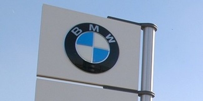  BMW        
