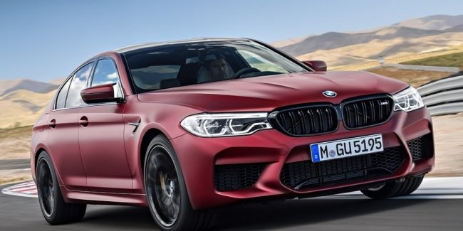 BMW M5 Competition:  