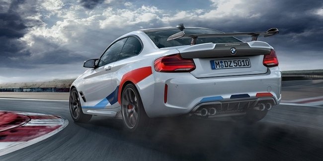  BMW M2 Competition    