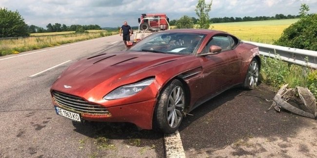      Aston Martin  8,5  