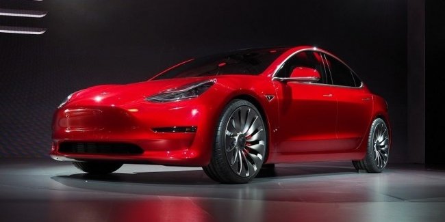  ,    Tesla Model 3   