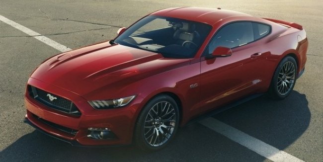  Ford Mustang:      