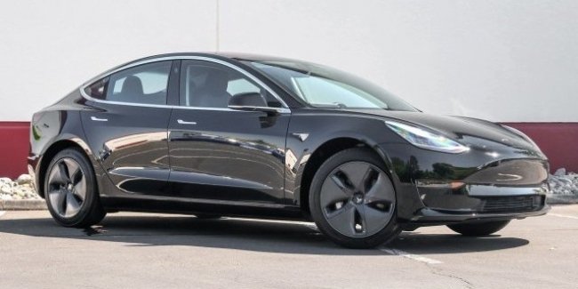   ,  Tesla    Model 3  $35 000
