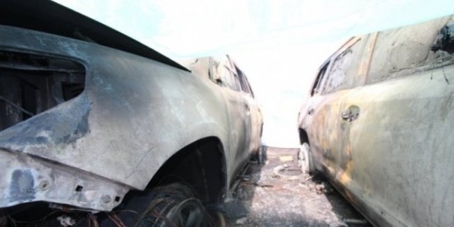 Мужские слезы: сотни новеньких Maserati дотла сгорели на парковке