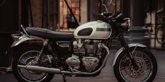  Triumph Bonneville T120 Diamond Edition