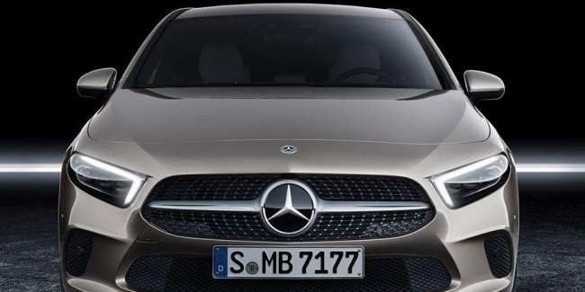  Mercedes-Benz CLA  400- 