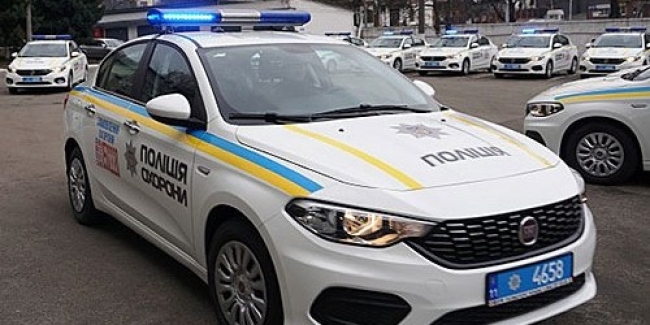 Полиция Киева осваивает новые модели патрульных автомобилей