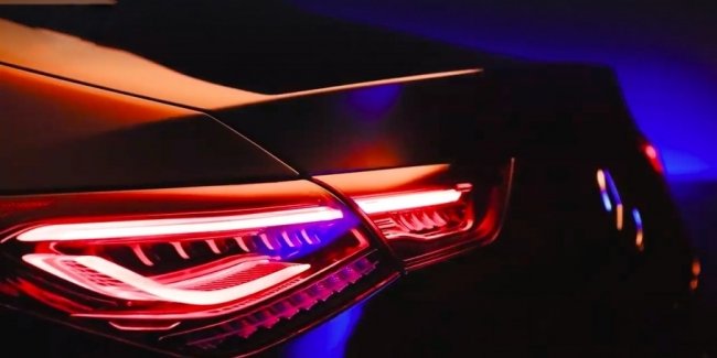 Mercedes-Benz опубликовала тизер, на котором видны детали нового CLA