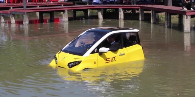 Бывший сотрудник Toyota разработал плавающий электромобиль