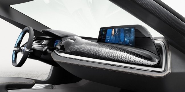 BMW готовит новую систему с возможностью управления голосом и жестами