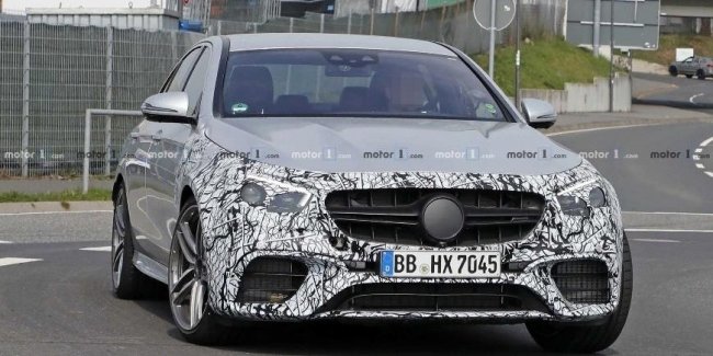 Появились фотографии обновленного Mercedes-AMG E63 2021