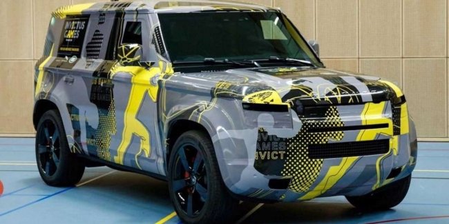 Land Rover показала прототип внедорожника Defender