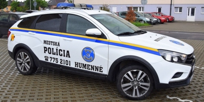 Полиция Словакии пересела на универсалы Lada Vesta SW