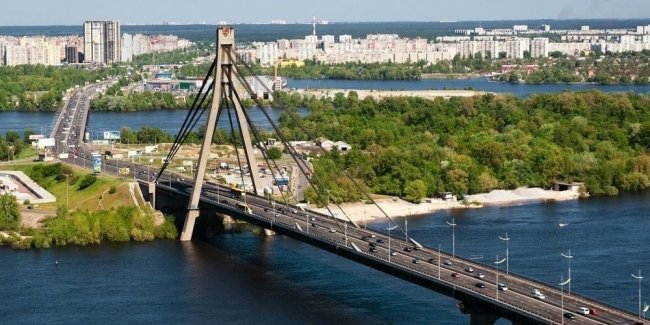 В Киеве частично перекроют Южный мост на месяц