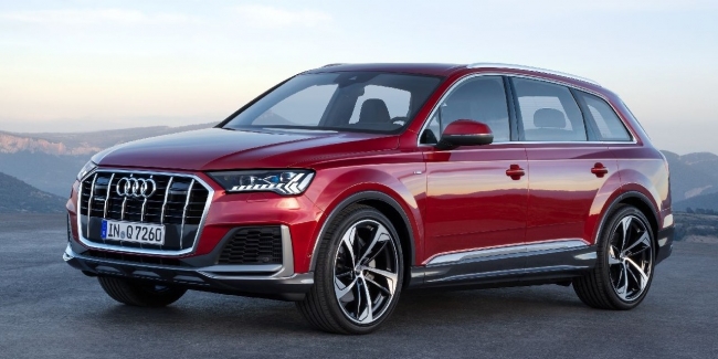 Audi представила обновленную версию Q7 2020 года