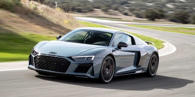  Audi    R8  