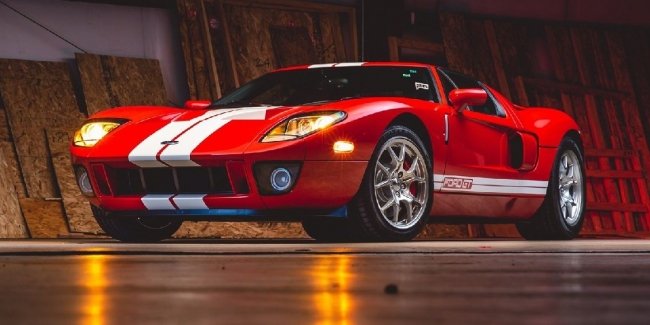  Ford GT       