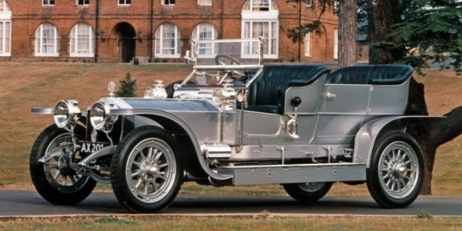   Rolls-Royce Silver Ghost    
