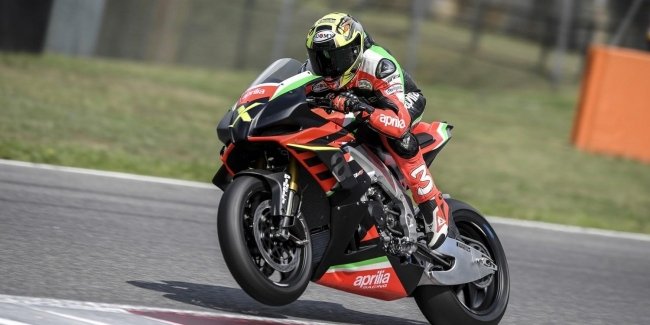 Aprilia     RSV 4X