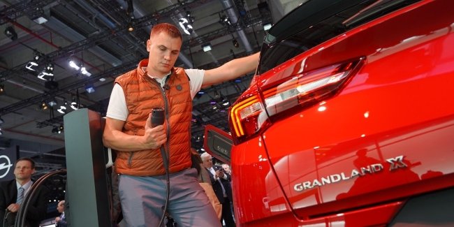     Opel - GrandLand X