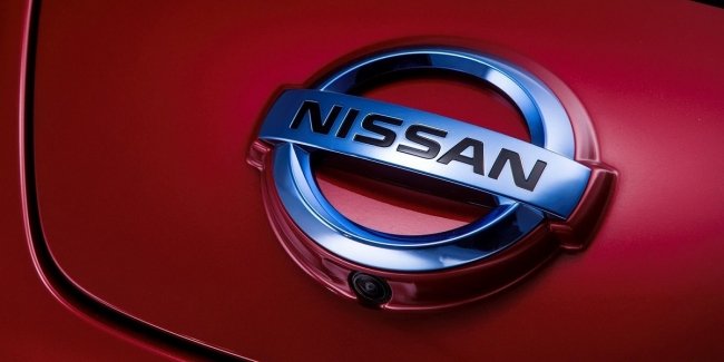 Infiniti  Nissan   1,2  